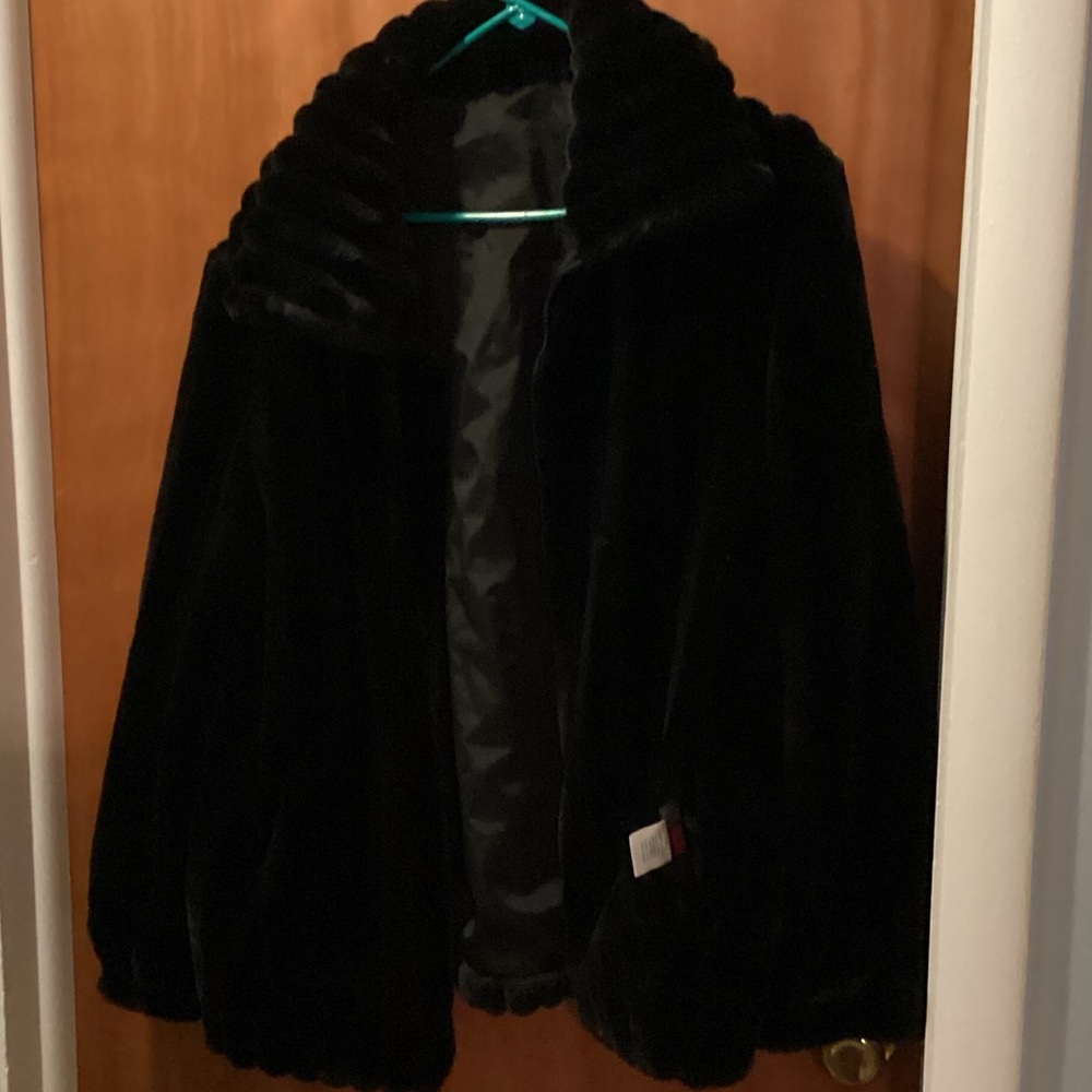 Elegant Black Faux Fur Jacket